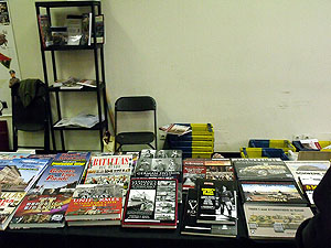 Stand de libros de militaria - No Sólo Militaria 2012