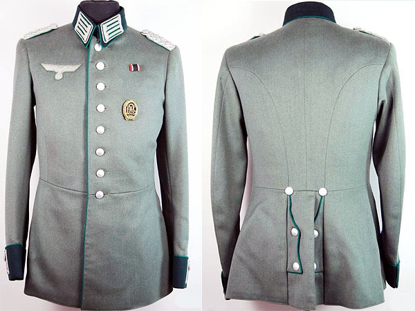 Uniforma Waffenrock Oficial del "Kriegsverwaltungsbeamte Korps"