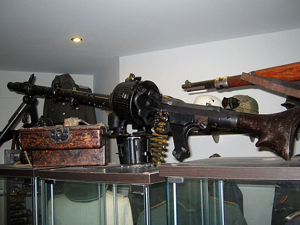 Ametralladora MG34 DOT 43 con cargador cilindrico 50, marcajes h.q.u 42 y ddf